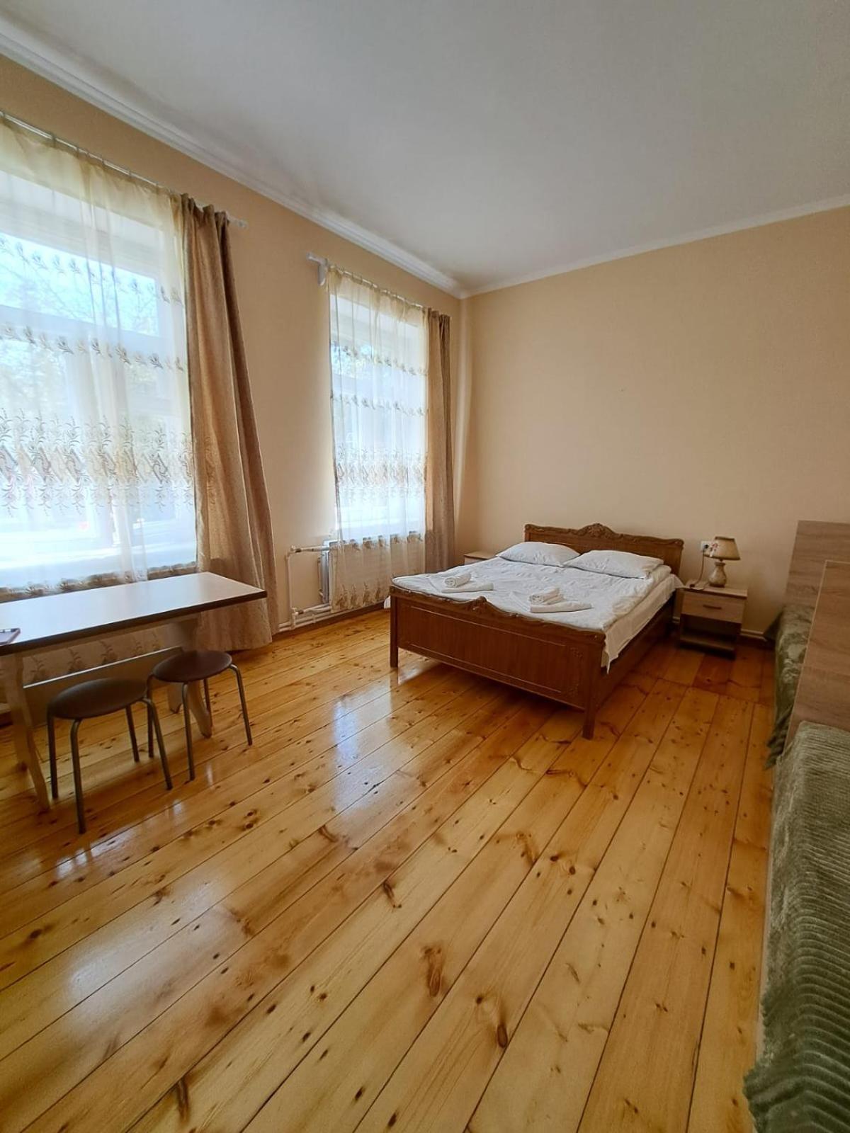 Guest House David'S B&B Гюмри Екстериор снимка